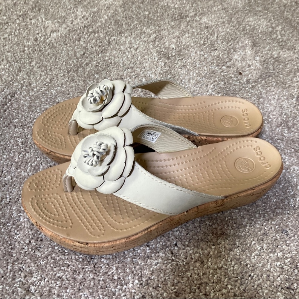 Crocs Dressy Flip Flop Sandal Wedge Size 8
